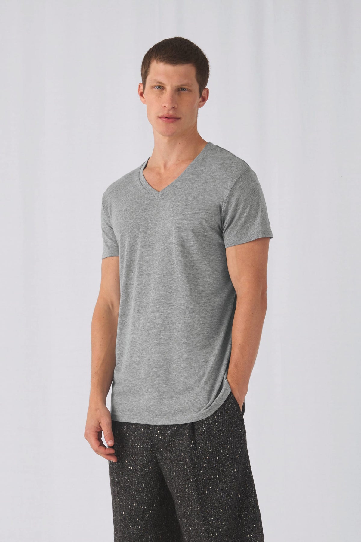 B&C CGTM057 TriBlend V-neck TEE