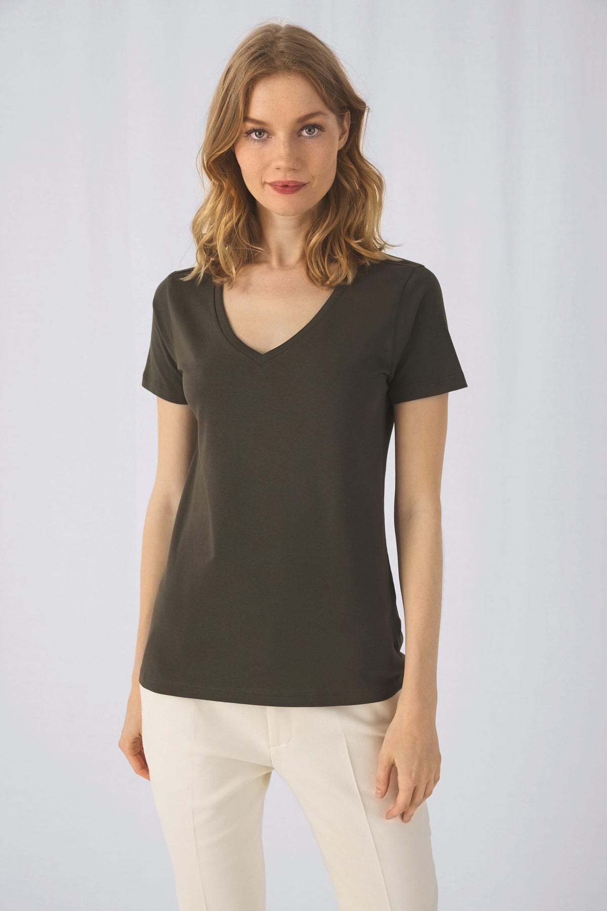 B&C CGTW045 Organic Cotton Inspire V-neck T-shirt / Woman