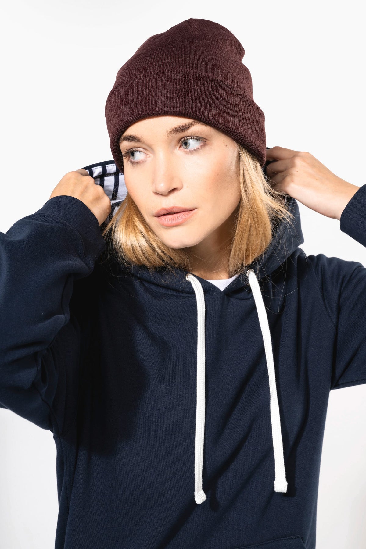 Kariban K4013 unisex sweater met capuchon met contrasterend motief