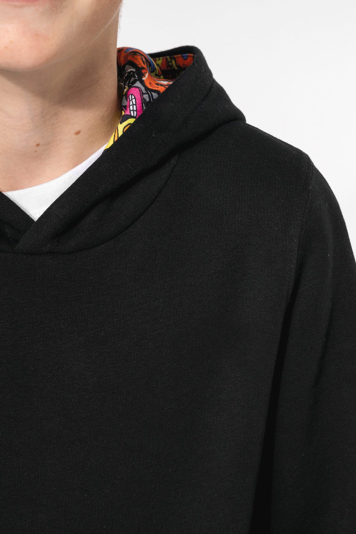 Kariban K4014 Sweater met contrasterende capuchon met motief