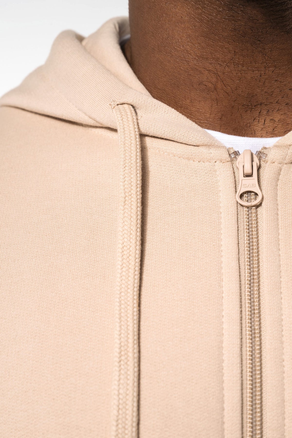 Kariban K4042 Gerecyclede unisex sweater met rits en capuchon