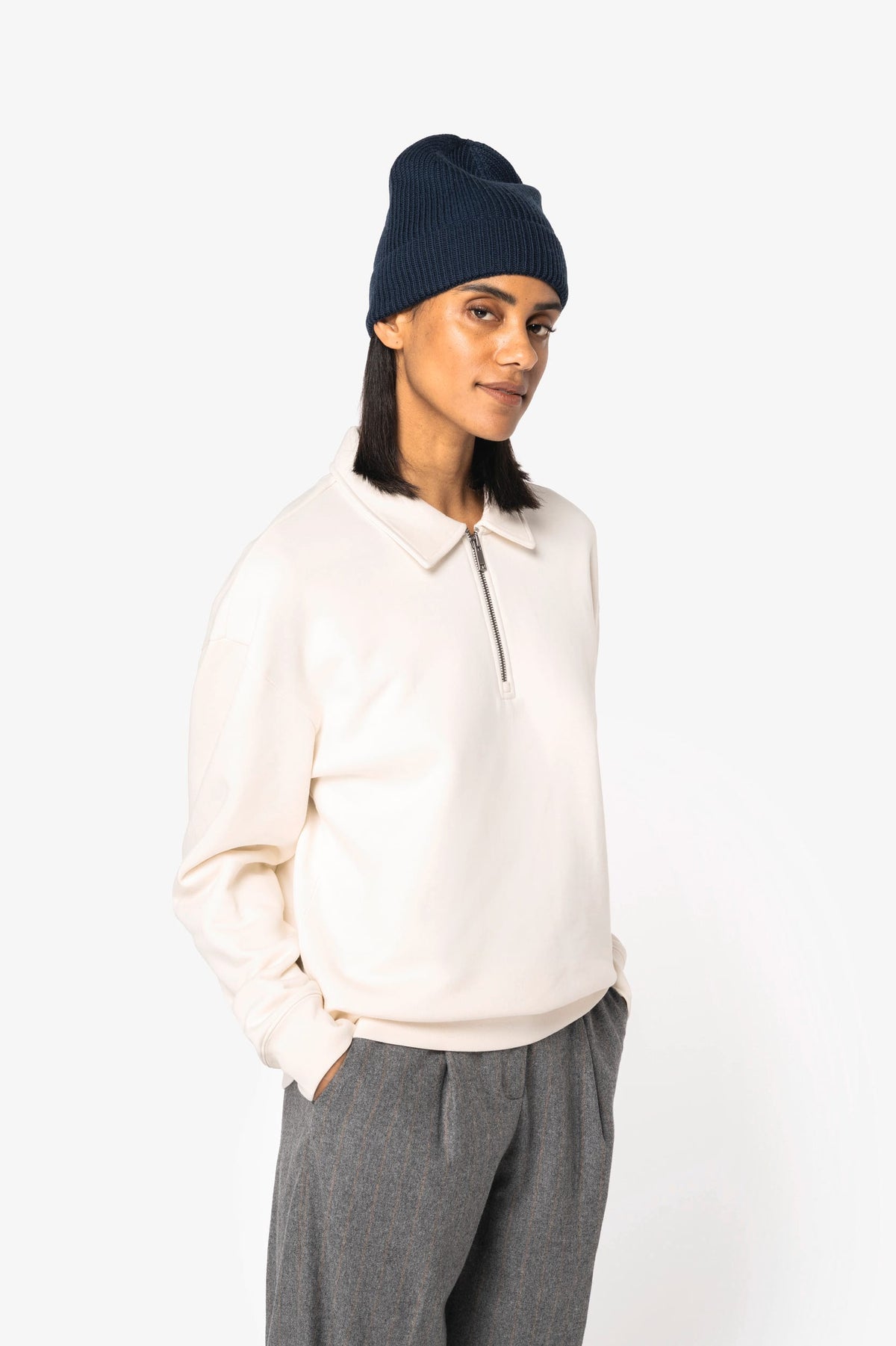 Native Spirit NS432 Ecologische unisex sweater met kwartrits, polokraag en afhangende schouders
