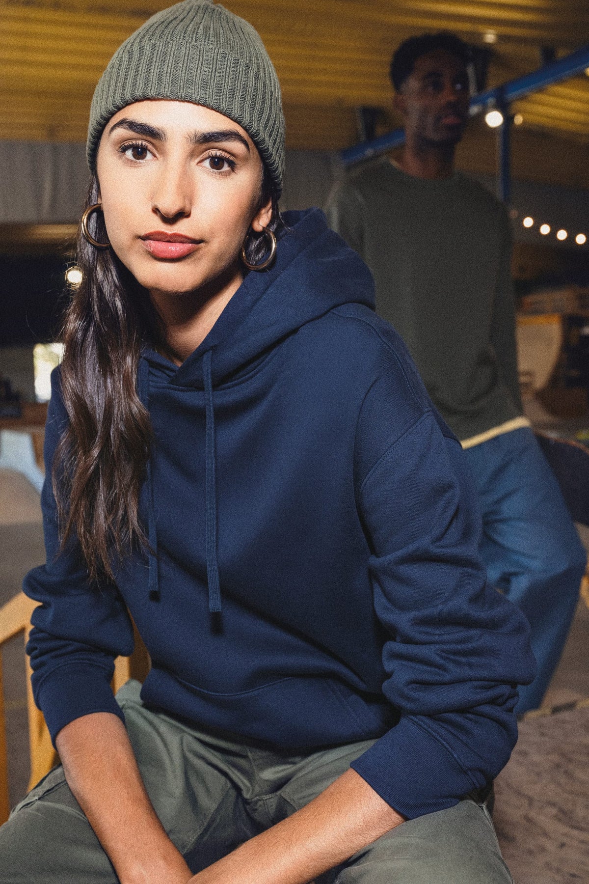 Native Spirit NS436 Ecologische unisex sweater met capuchon en verlaagde schouders in geborsteld fleece