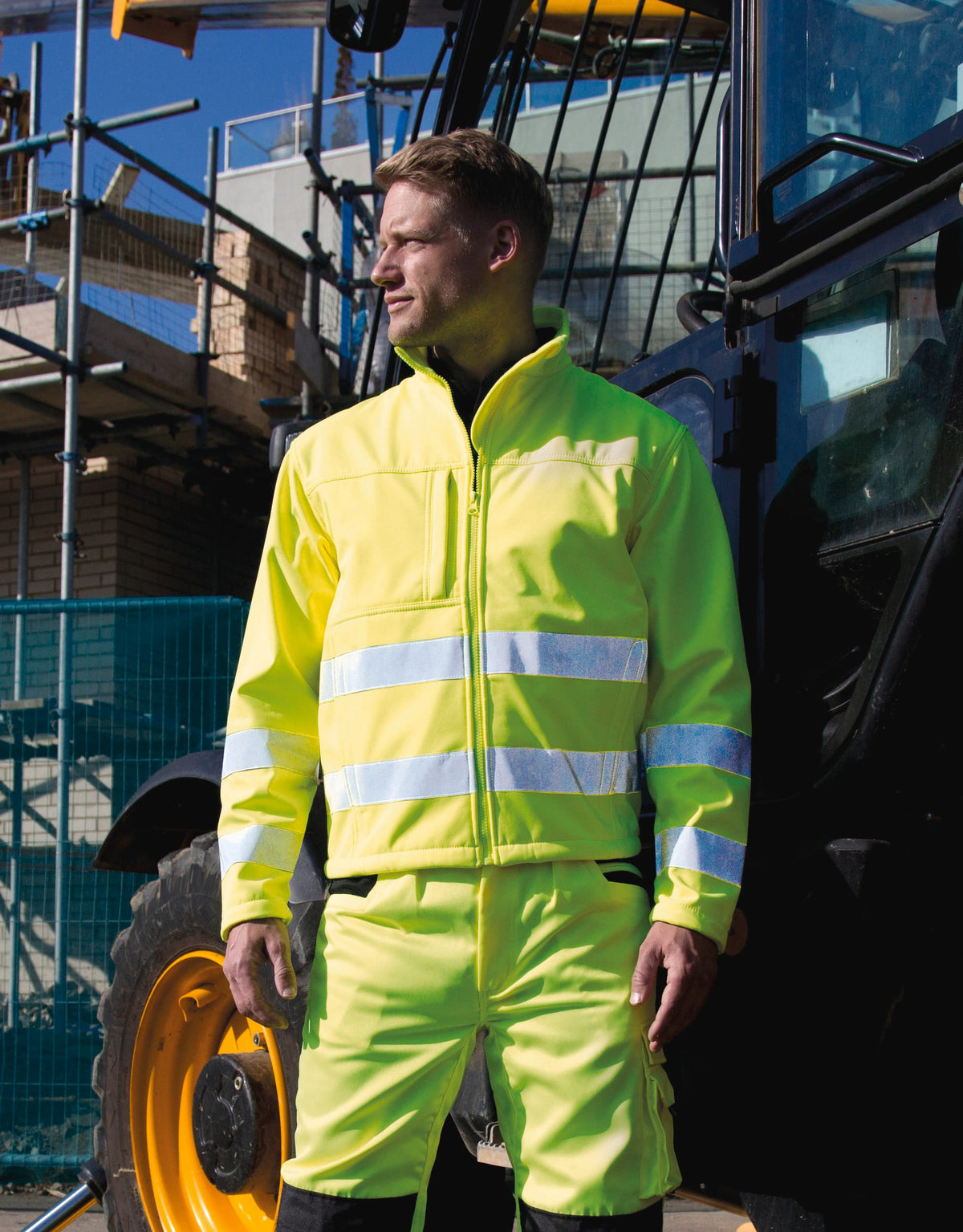 Result R117 Hi-vis Softshelljack