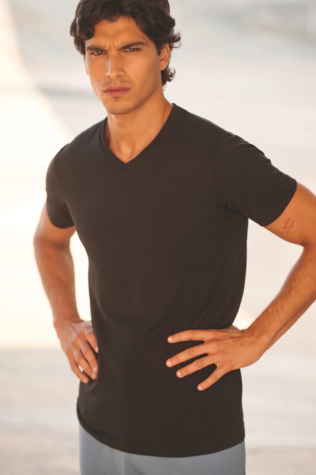 SF Clothing SFM122 Men's Stretch Feel Good V-neck T-shirt