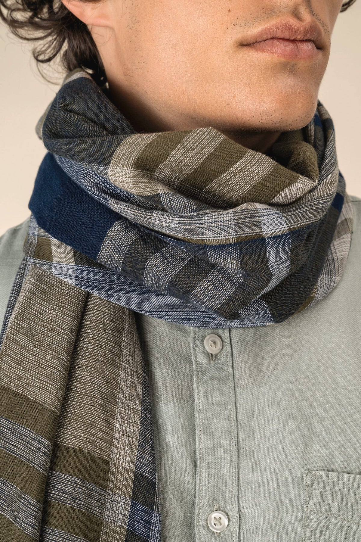 Spasso SP154 unisex tulbanddoek met ruit- en streepmotief.