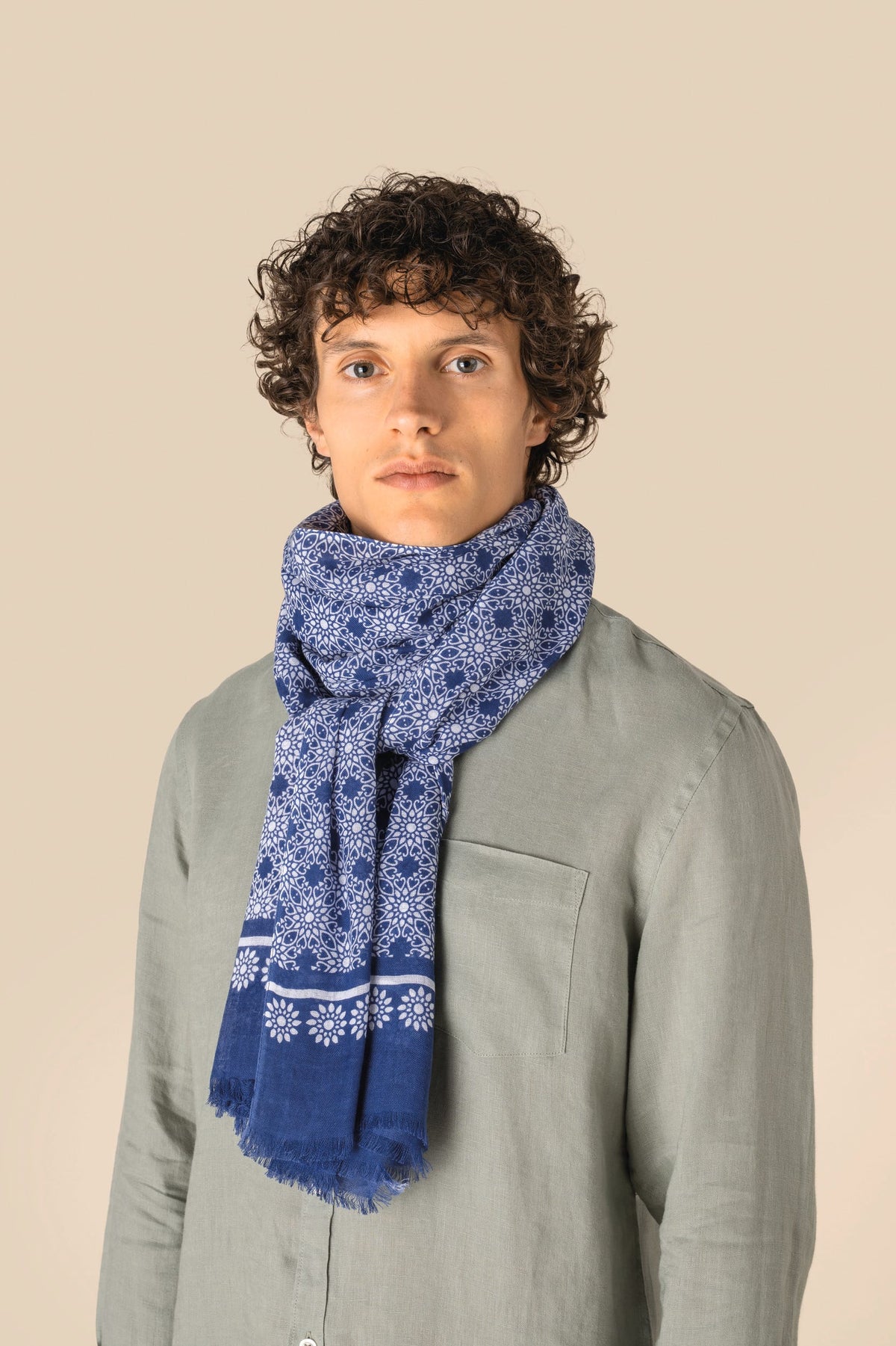 Spasso SP156 unisex tulbanddoek met bloemenmotief