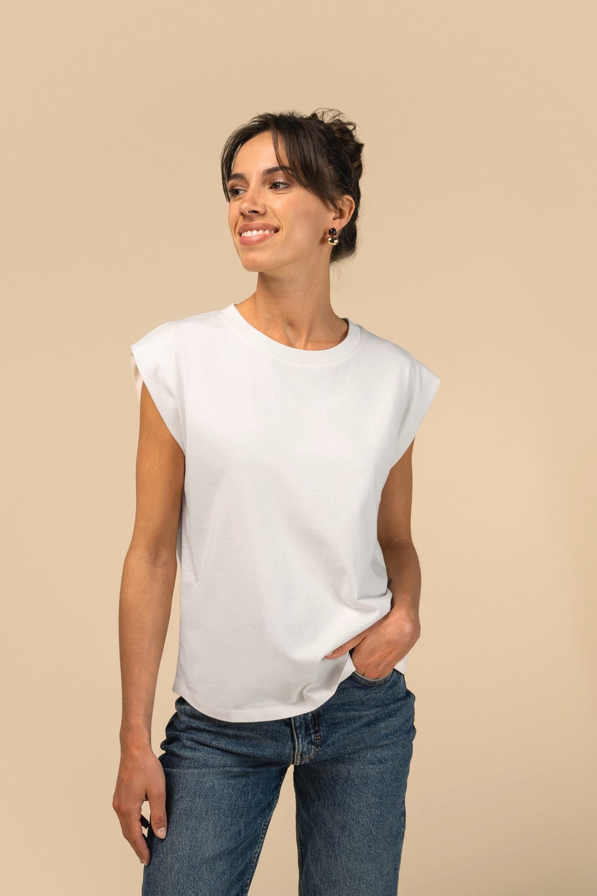 Spasso SP306 Dames-T-shirt van verantwoorde materialen zonder mouwen met schoudervullingen