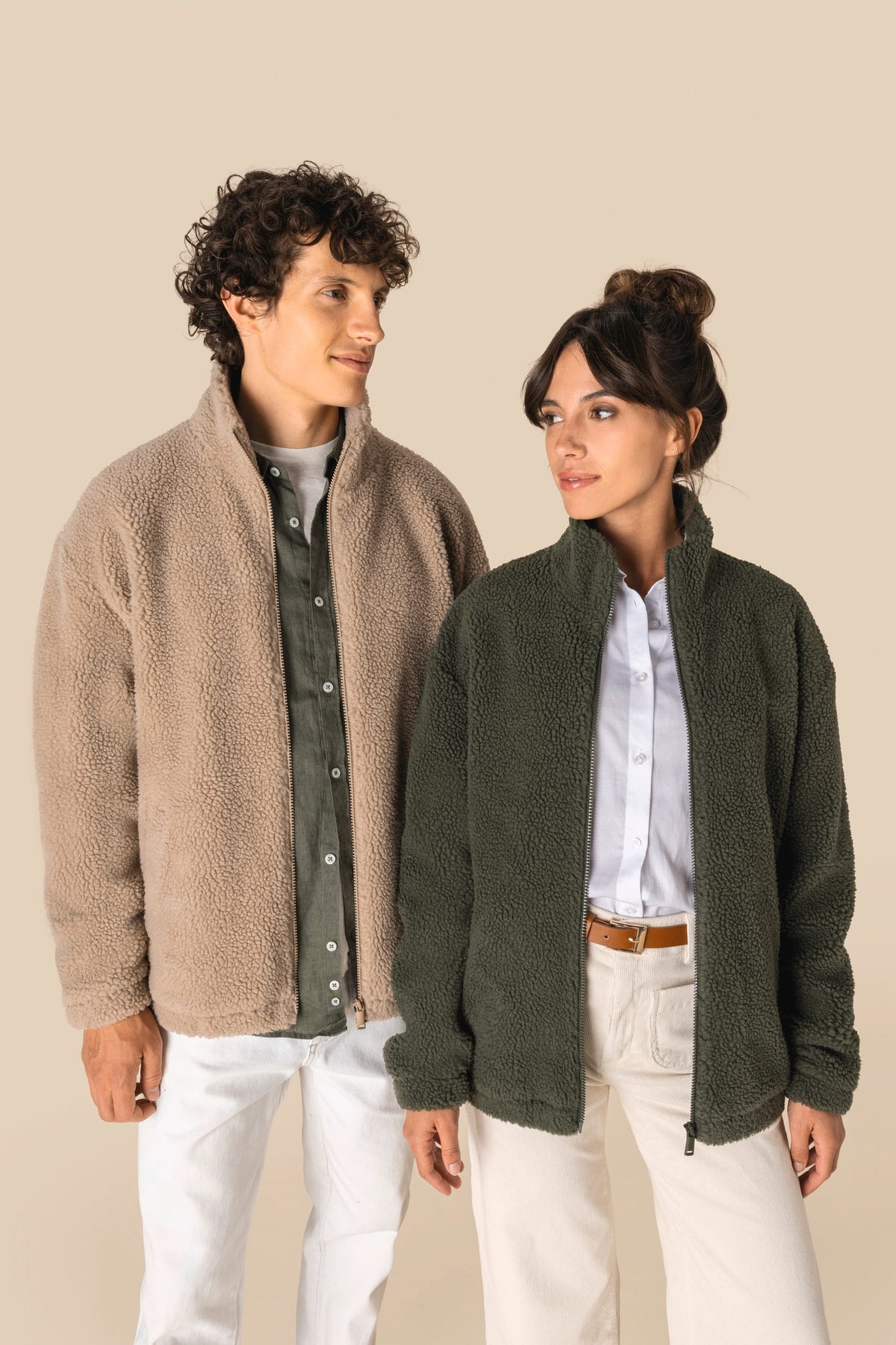 Spasso SP404 unisex sweater van sherpa met rits en afhangende schouders