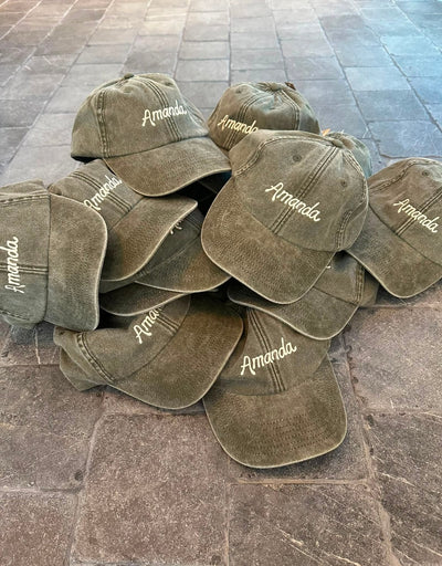Gepersonaliseerde petten met borduurwerk
